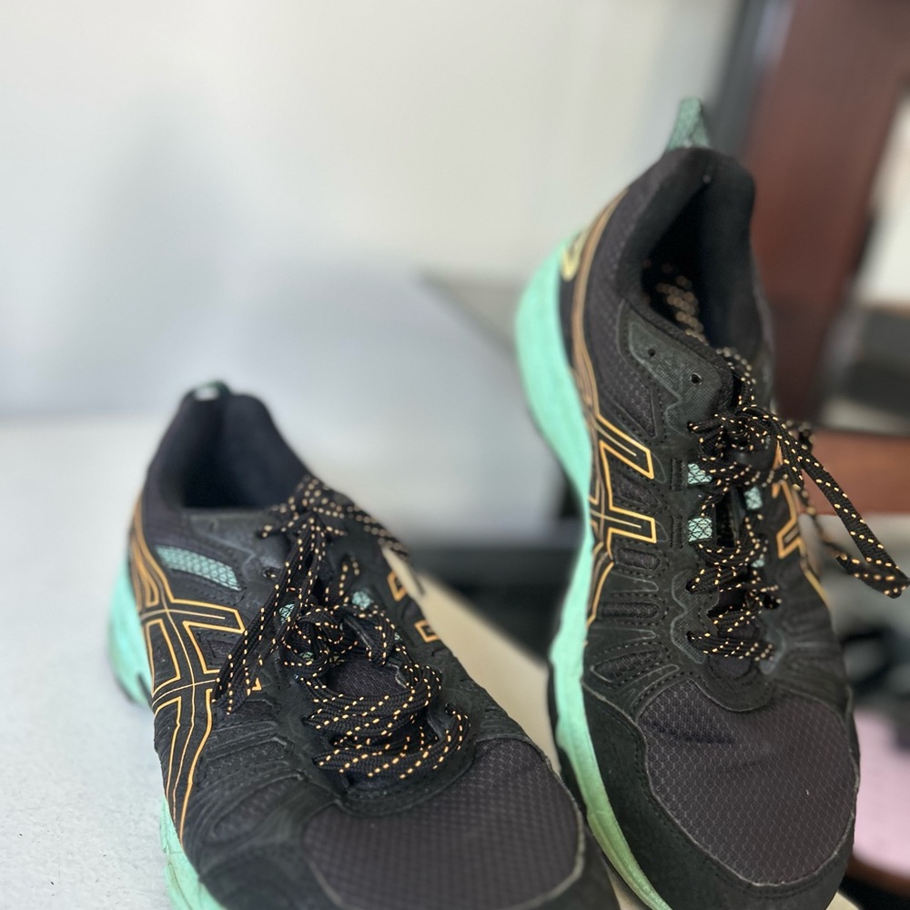 ASICs Women size 8 Black blue accent Athletic Shoes